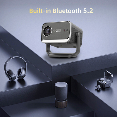 FLYIN P20 Pro 4K 350Lms 1080P フルHD プロジェクター オートフォーカスレンズ LCDランプ Android 13 エアプレイ ポータブルホームシアター使用