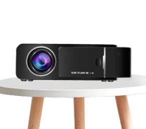 手持ちの4Kホームシアタープロジェクター フルHDLCDLEDビデオ