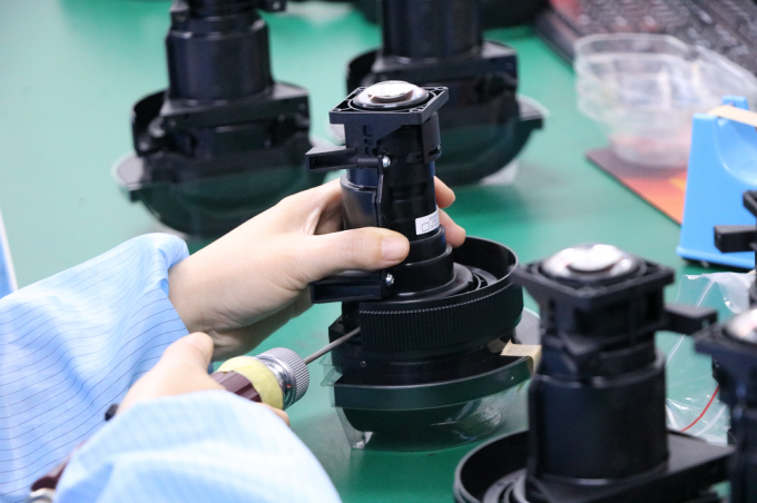 Flyin 2025 プロフェッショナル 3LCD 4Kレーザープロジェクター 7200 アンシルメン Ultra Hd 3840x2160 高明るさ ビジネス教育 大規模な会場 宴会ホール ステージ 12